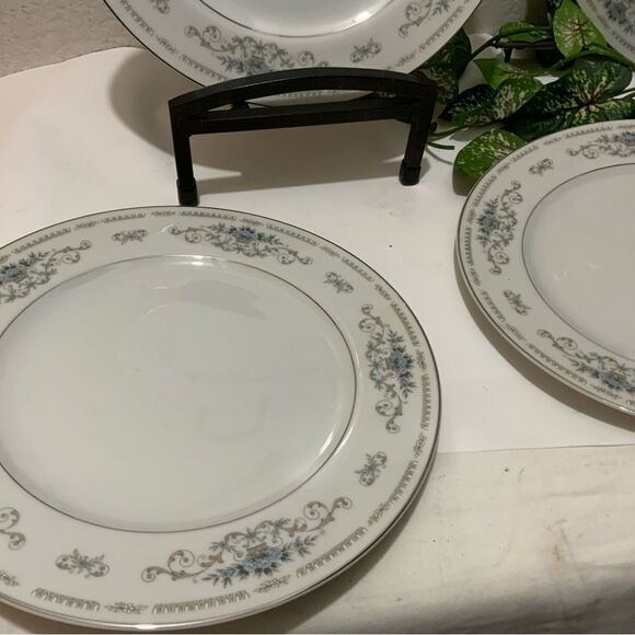 Wade Diane Fine Porcelain China of Japan Dinner Plate 10.25"  Set of 4 B7 - Picture 2 of 8